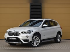 BMW X1 - sDrive20i * Trekhaak * LED * Leder * Stoelverwarming * 18''LM