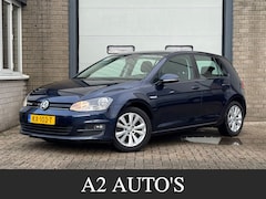 Volkswagen Golf - 1.0 TSI Comfortline 6-Bak|Sensoren|Nap