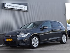 Volkswagen Golf - 1.0 TSI Life Business Stoel/stuurverwarming, Adaptive cruise, Carplay