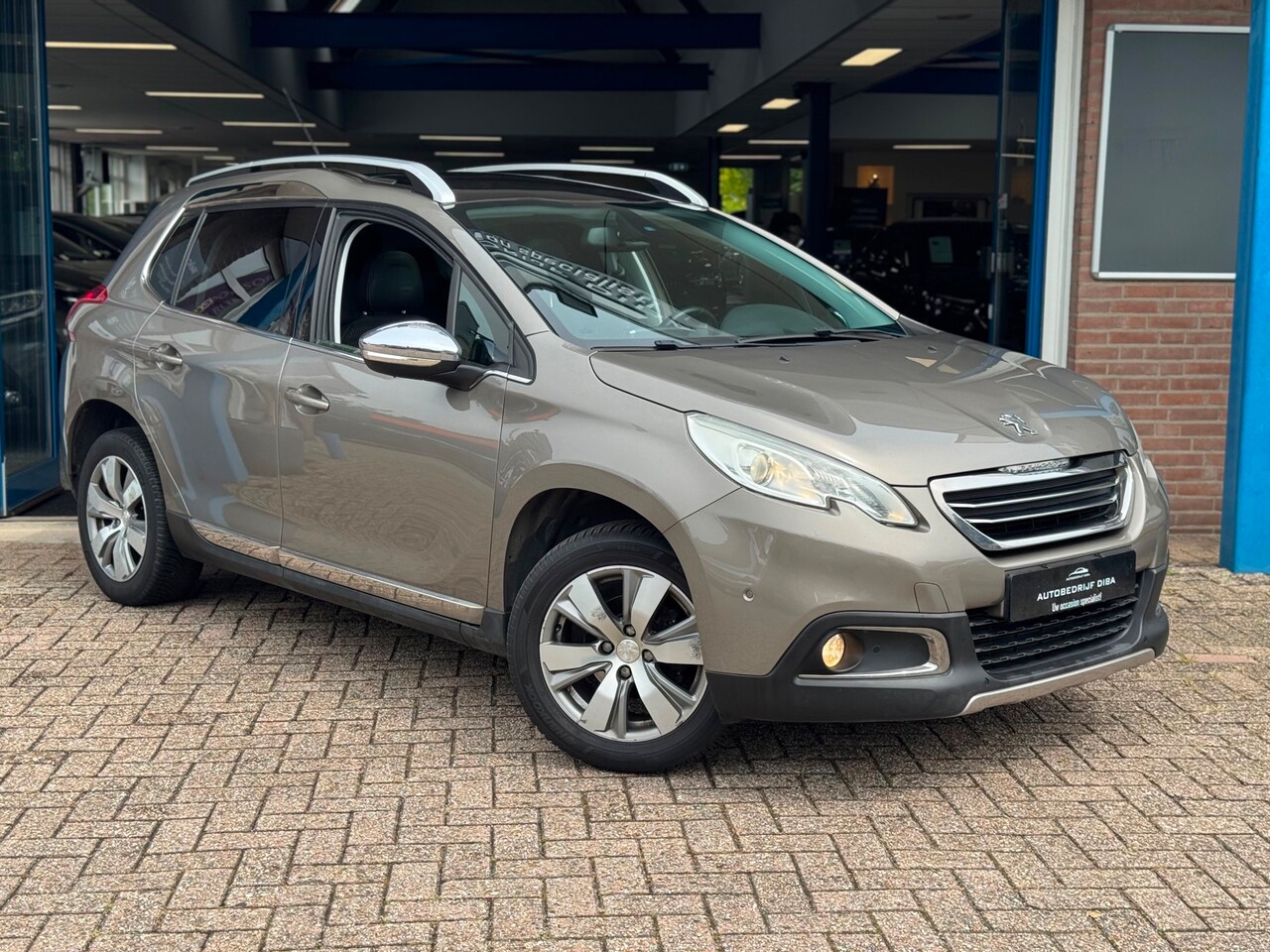 Peugeot 2008 - 1.2 PureTech Allure 2014 AUT NAVI CLIMA LM NAP! - AutoWereld.nl