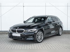 BMW 3-serie Touring - 320e High Executive Sport Line Automaat / Panoramadak / Trekhaak / Sportstoelen / Laserlig