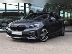 BMW 1-serie - 118i Executive M Sport Automaat / Sportstoelen / Adaptieve LED / Stoelverwarming / Cruise