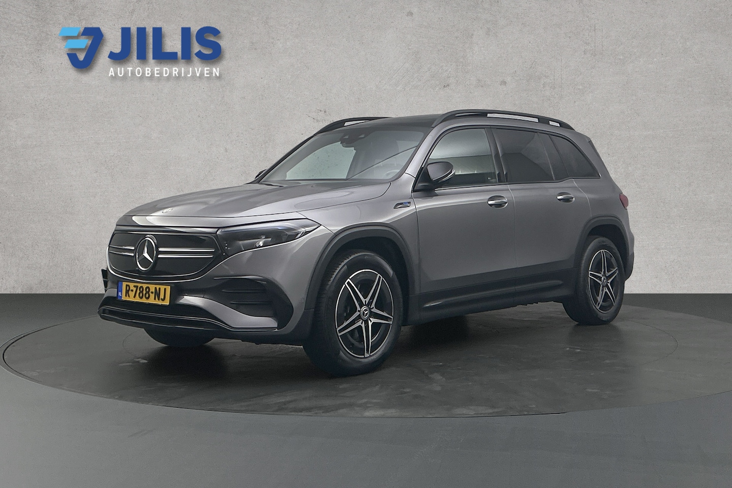 Mercedes-Benz EQB - 300 4MATIC AMG Line | 7 persoons | Panoramadak | Rondomzicht camera - AutoWereld.nl