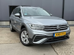 Volkswagen Tiguan Allspace - 1.5 TSI Life 7P. DSG elektrische klep / Trekhaak / digidash LED etc