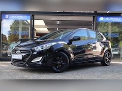 Hyundai i30 - 1.4 FIFA World Cup Edition 100pk|Clima|PDC|LED/Xenon|MF.stuur|Stl.verwarming
