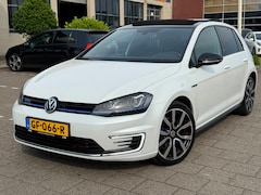 Volkswagen Golf - 1.4 TSI GTE l PANO