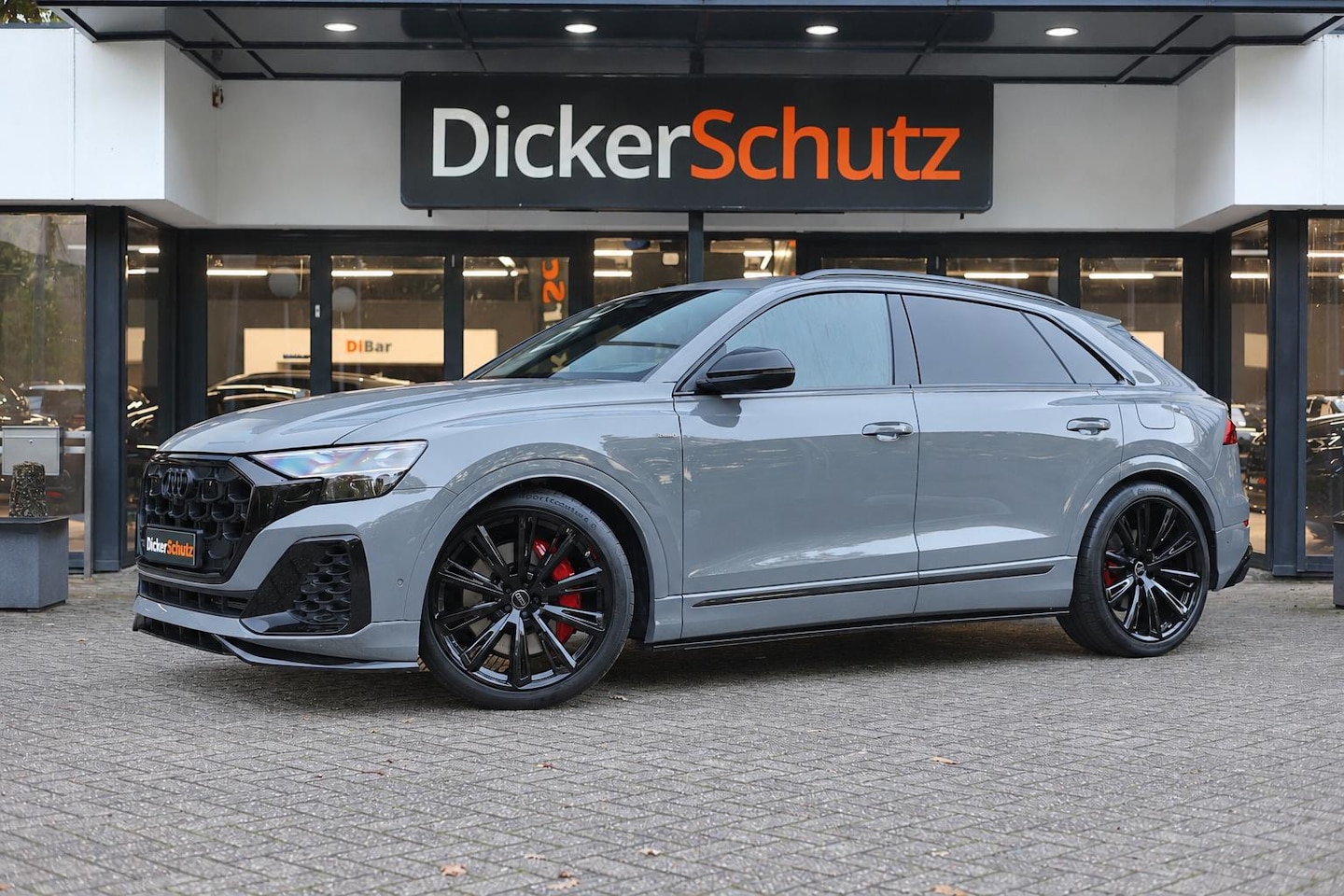 Audi Q8 - 60 TFSIe Competition Bodykit | Exclusive kleur | Vierwielb. | Pano | Massage - AutoWereld.nl