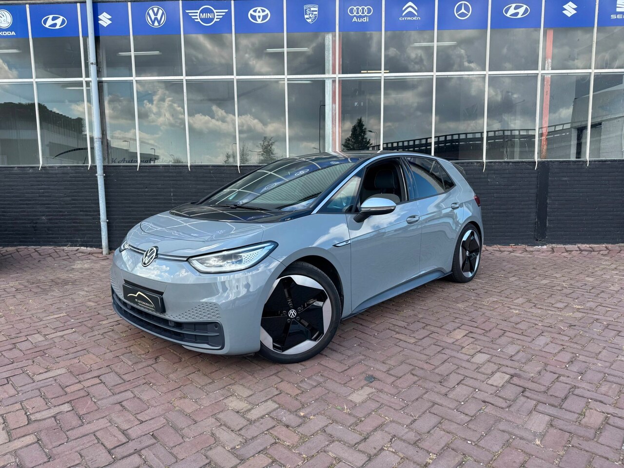 Volkswagen ID.3 - First Plus 58 kWh **CARPLAY + KEYLESS + CAMERA + THAAK** - AutoWereld.nl