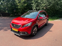 Peugeot 2008 - 1.2 PureTech Allure / Navi / Pano / Camera / NAP / Aux / Airco /