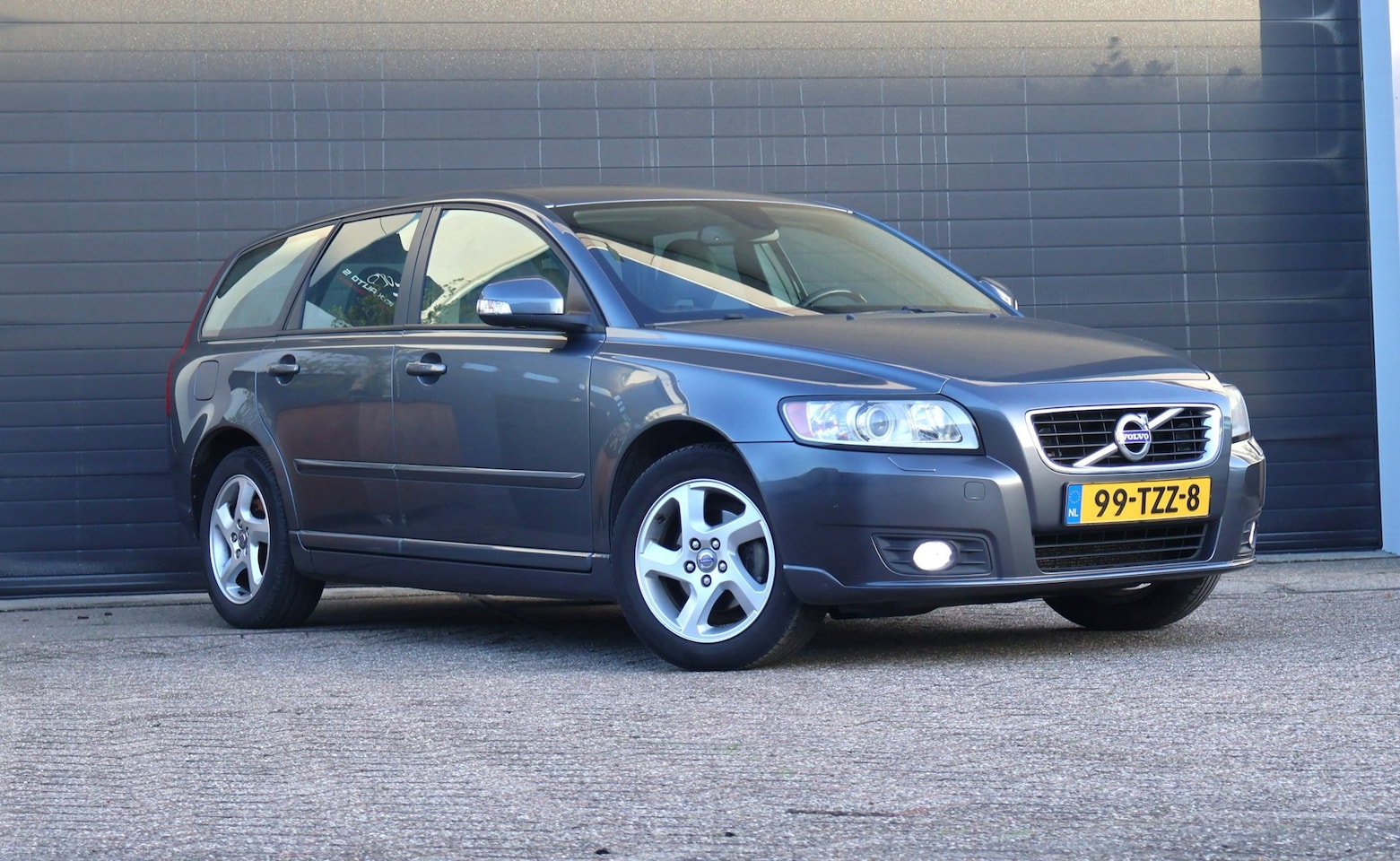 Volvo V50 - 2.0 Limited Edition Leder/Clima/Cruise/Trekhaak/Netjes - AutoWereld.nl