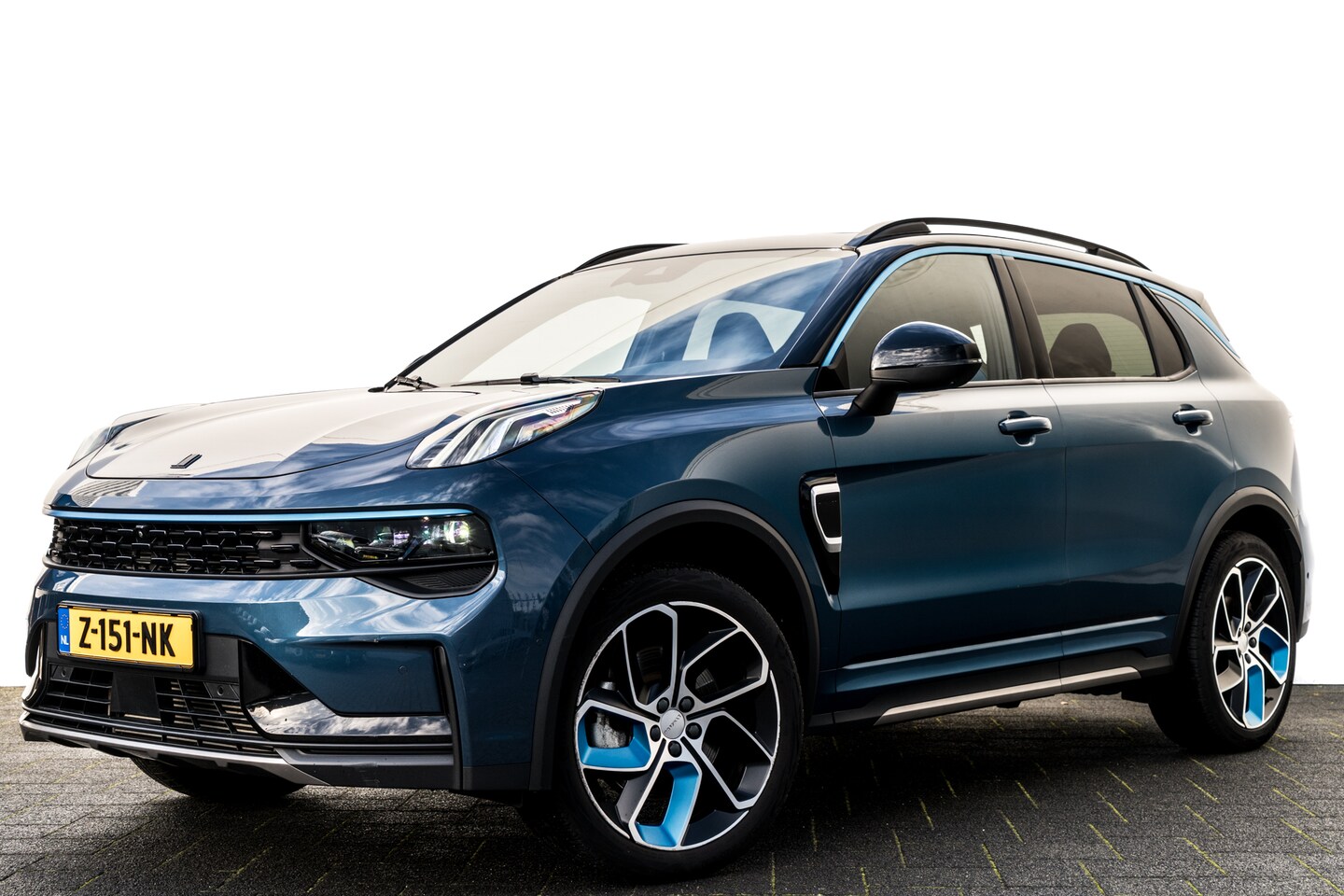 Lynk & Co 01 - 1.5 Plug-in Hybrid 262 Pk | Panoramadak | Zwarte Hemel | 75 km Elektrisch | NL Auto | 20 i - AutoWereld.nl