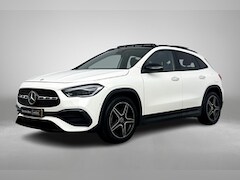 Mercedes-Benz GLA-Klasse - GLA 180 Automaat Business Solution AMG | Premium Plus Pakket | Nightpakket | Panoramadak |