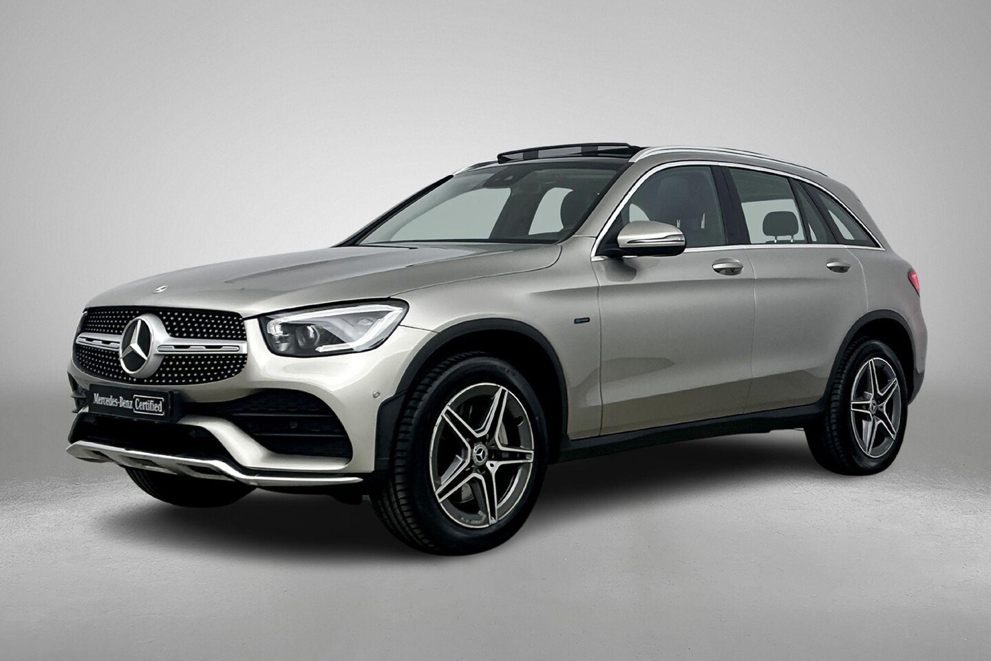 Mercedes-Benz GLC-klasse - GLC 300e Automaat 4MATIC AMG Line Exterieur | Exclusive Interieur | Panoramadak | Multibea - AutoWereld.nl