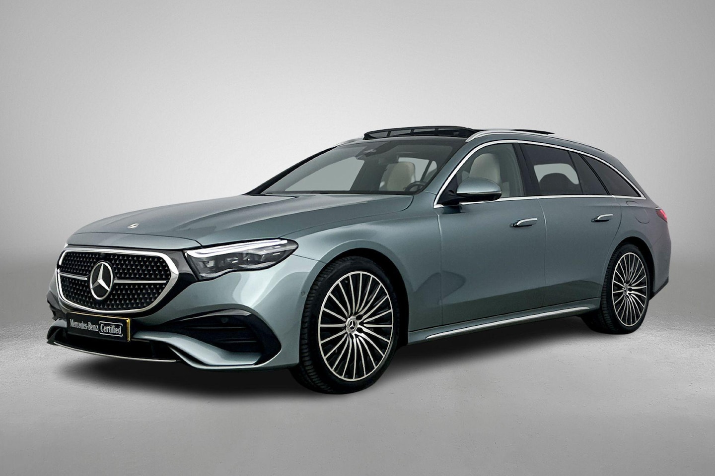 Mercedes-Benz E-klasse Estate - E 300e Automaat Sport Edition | Premium Pakket | Winterpakket | Trekhaak | Superscreen | T - AutoWereld.nl