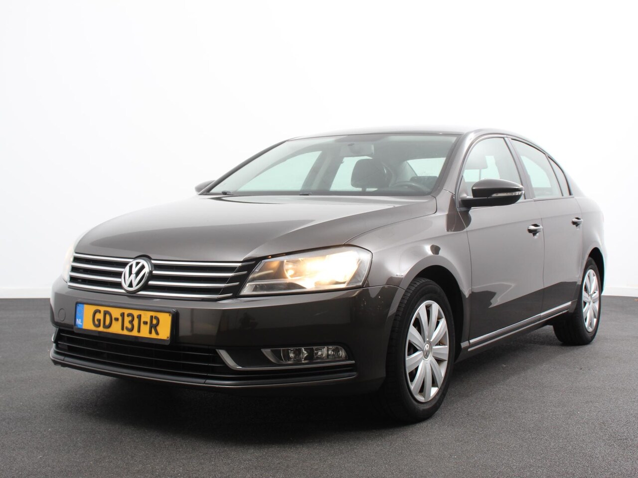 Volkswagen Passat - 1.4 TSI Automaat Comfortline BlueMotion Handel/Export Navigatie Airco Cruise Control - AutoWereld.nl
