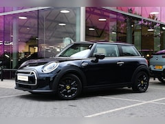 MINI Electric - Classic Camden / Panoramadak / Achteruitrijcamera / Harman Kardon / LED / Stoelverwarming