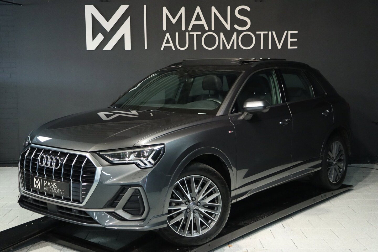 Audi Q3 - 40 TFSI Quattro 3x S-Line / PANO / VIRTUAL / ACC / CAMERA / DODEHOEK / 19' - AutoWereld.nl