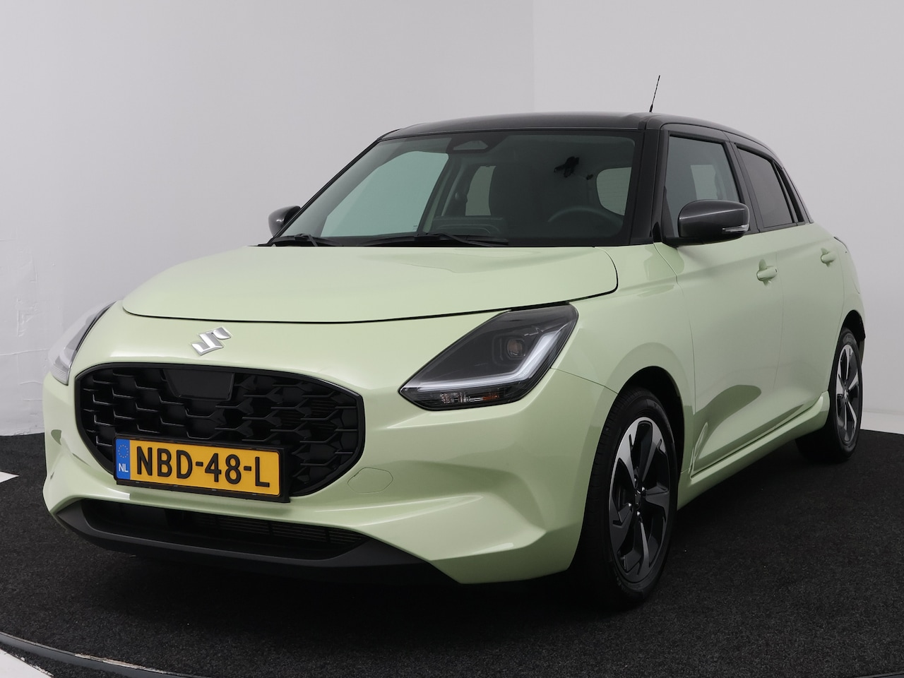 Suzuki Swift - 1.2 Style Smart Hybrid | Apple Carplay / Android Auto (navigatie) | Keyless entry | Achter - AutoWereld.nl