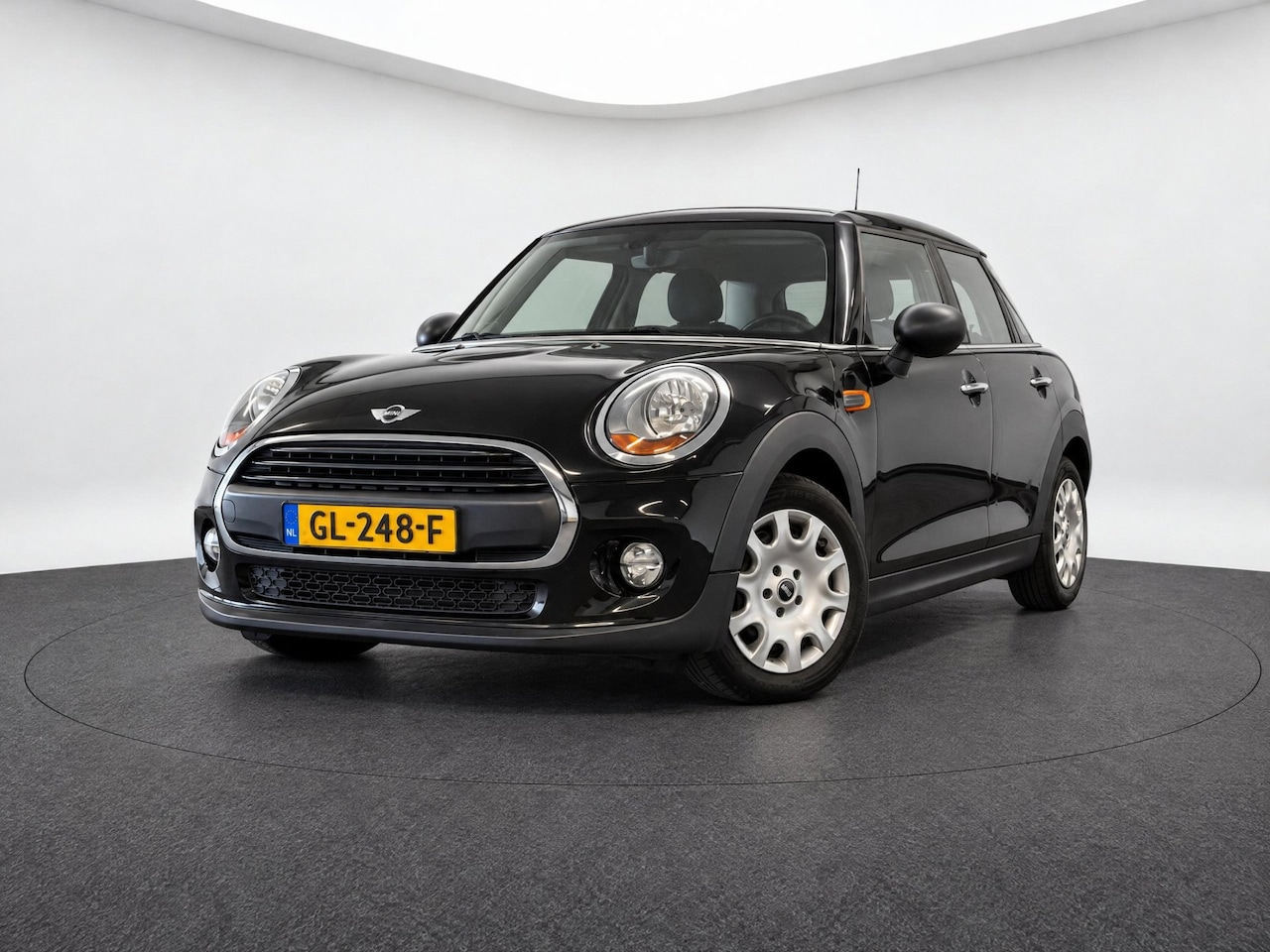 MINI 5-Deurs - 1.2 One Business (CRUISE, NAVI, AUTOMAAT, AIRCO) - AutoWereld.nl