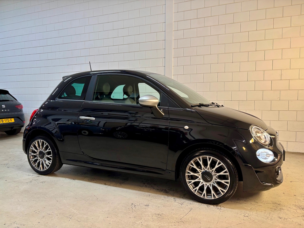 Fiat 500 - 1.2 Rockstar Bj.20|Clima|Pano|Carplay|Leer|Pdc|Vol !! - AutoWereld.nl