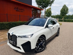 BMW iX - XDrive50, 112 kWh, Sportpakket, trekhaak, H&K, Pano, leder