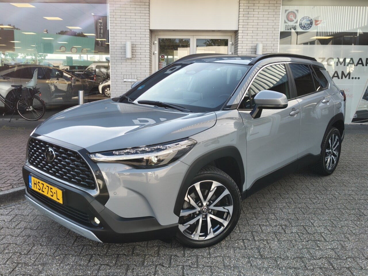 Toyota Corolla Cross - Hybrid 140 Style | NL Auto | Sensoren v/a | El. Achterklep | All Seasons - AutoWereld.nl