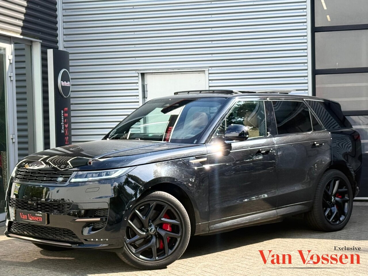 Land Rover Range Rover Sport - 3.0 P460e Dynamic SE PHEV |Pano|360 Camera|Trekhaak|Sfeer|Meridan|Memory stoelen - AutoWereld.nl