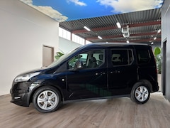 Ford Tourneo Connect - MINICAMPER, pano, carplay, camera