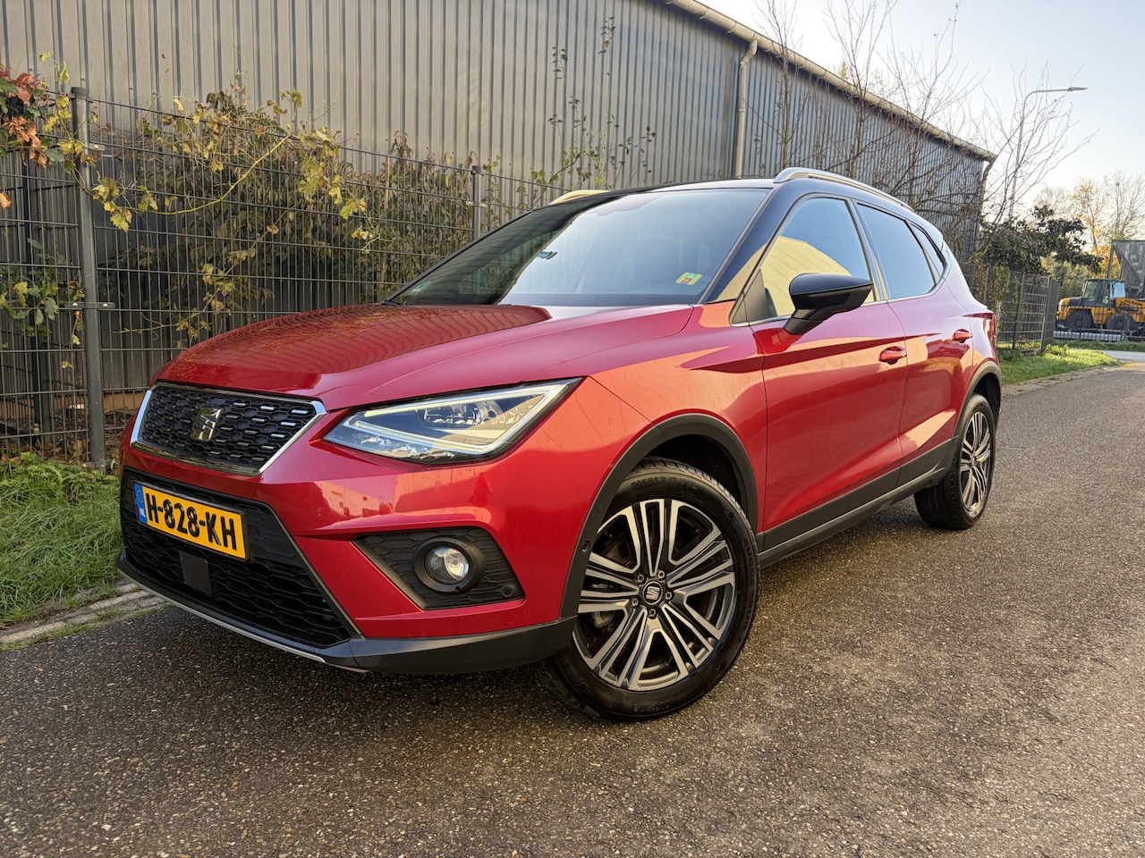 SEAT Arona - 1.0 TSI Xcellence Business Intense / AUTOMAAT / TREKHAAK / LED / VIRTUAL / STOELVERWARMING - AutoWereld.nl