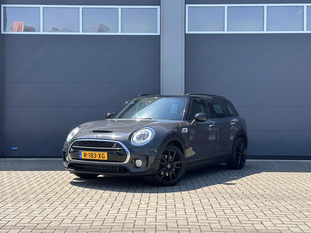 MINI Clubman - 2.0 Cooper S Chili Serious Business|Leer|Automaat - AutoWereld.nl