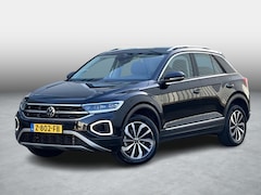Volkswagen T-Roc - 1.5 TSI Style |IQ.LIght|Carplay|Adapt.Cruise|Keyless Start/Entry|Camera|Stoel/Stuurverw