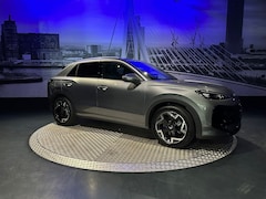 Volkswagen T-Roc - 1.5 eTsi R-Line First Edition *Led*Camera