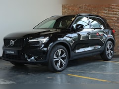 Volvo XC40 - B4 Plus Dark | Trekhaak Semi-elektrisch | Adaptieve Cruise Control | Pilot Assist | Verwar