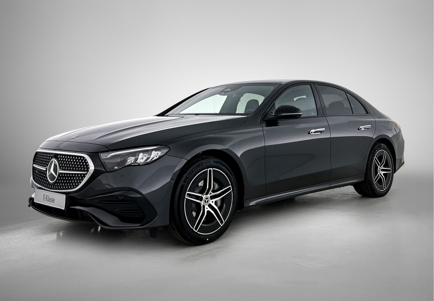 Mercedes-Benz E-klasse - 300 e Business Solution AMG | Comfortpakket Plus | Parkeerpakket met 360°-camera | Nightpa - AutoWereld.nl