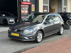 Volkswagen Golf - 1.0 TSI Comfortline Pano Massage Navi Clima