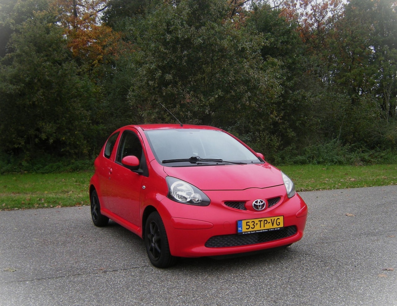 Toyota Aygo - 1.0-12V + 3 Drs . Elec ramen . Lichtmetalen velgen . - AutoWereld.nl