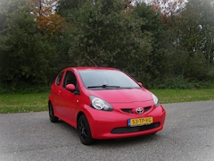Toyota Aygo - 1.0-12V + 3 Drs . Elec ramen . Lichtmetalen velgen