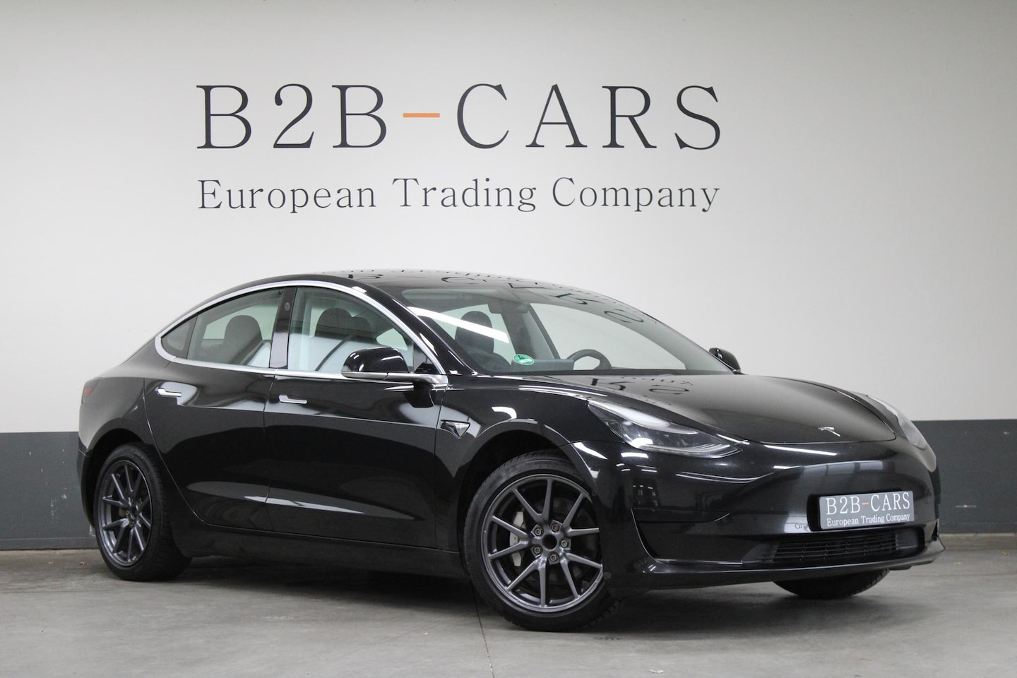 Tesla Model 3 - Standard RWD Plus 60 kWh | Panorama | Leder | LED - AutoWereld.nl