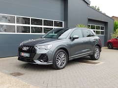 Audi Q3 - 45 TFSI quattro Advanced Pro Line S-line binnen en buiten