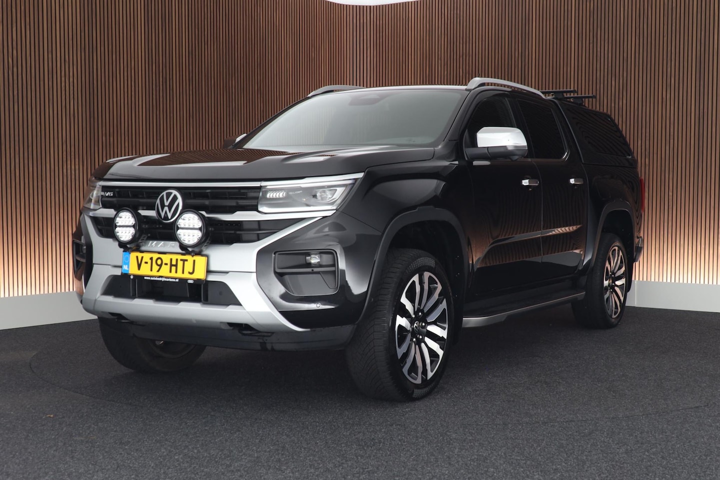 Volkswagen Amarok - 3.0 TDI 241pk 4Motion Double Cab 5pers. Trekhaak 360Camera Leder harman/kardon Navigatie - AutoWereld.nl