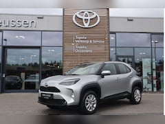 Toyota Yaris Cross - 115 HYBRID DYNAMIC STOEL/STUURVERW BLIND-SPOT PARK-SENSOREN CAMERA AD-CRUISE CLIMA APPLE/A