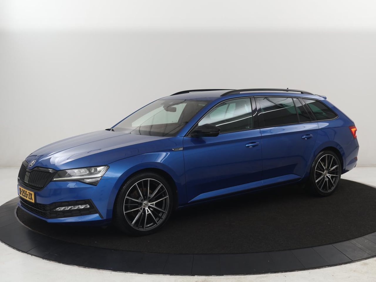 Skoda Superb Combi - 1.5 TSI ACT Sportline Business | Leder/alcantara | Memory | Stoelverwarming | Virtueel das - AutoWereld.nl