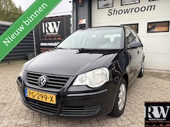 Volkswagen Polo - 1.4-16V Sportline *5 DEURS*AIRCO*NIEUWE APK