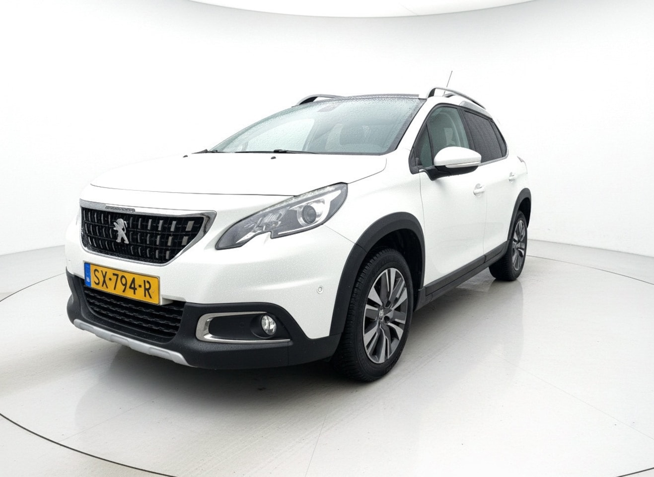 Peugeot 2008 - 1.2 PureTech Allure|Pano|Airco|Sensoren achter|D-Riem vernieuwd|Net beurt gehad|Nap|2e eig - AutoWereld.nl