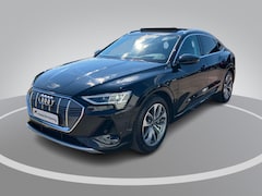 Audi e-tron Sportback - 55 quattro S Line 95 kWh 300kW/408PK · Panoramadak · Trekhaak · Camera · Leder · Stoelverw