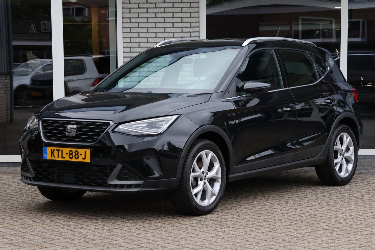 SEAT Arona - 1.0 TSI Xperience Connect DSG Carplay Stoelverwarming - AutoWereld.nl