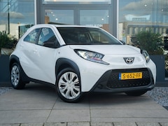 Toyota Aygo X - 1.0 VVT-i Play | Adaptive Cruise | Camera | DAB