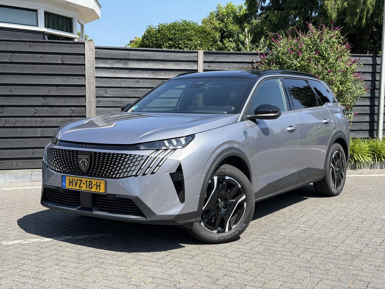 Peugeot 5008 - GT 1.6 Plug-in Hybrid 195PK e-DCS7 Automaat 7p Navigatie, Rondomzichtcamera, Keyless, Elek - AutoWereld.nl