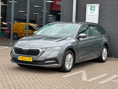 Skoda Octavia Combi - 1.0 e-TSI Business Edition/1STE EIG/AIRCO/CARPLAY/NAVI/NETTE STAAT