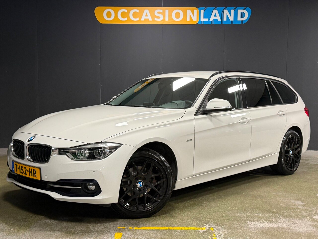 BMW 3-serie Touring - 320i xDrive|PDC|LED|CRUISE|STOELV|BLUETOOTH|NAVI|SFEER|18INCH| - AutoWereld.nl